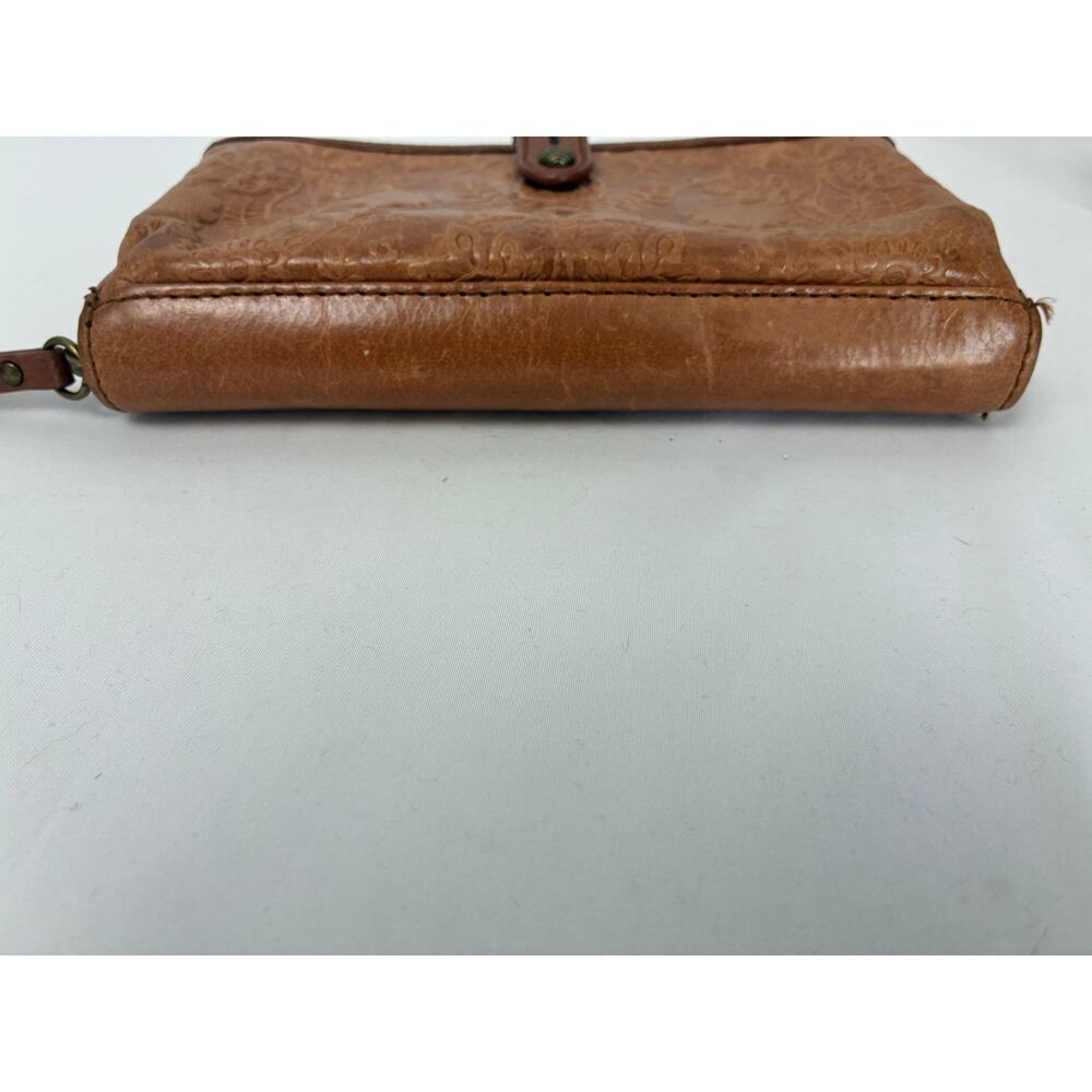 The Sak Iris Leather Wallet Camel Floral Embossed Smart Phone Missing Strap - Picture 4 of 9